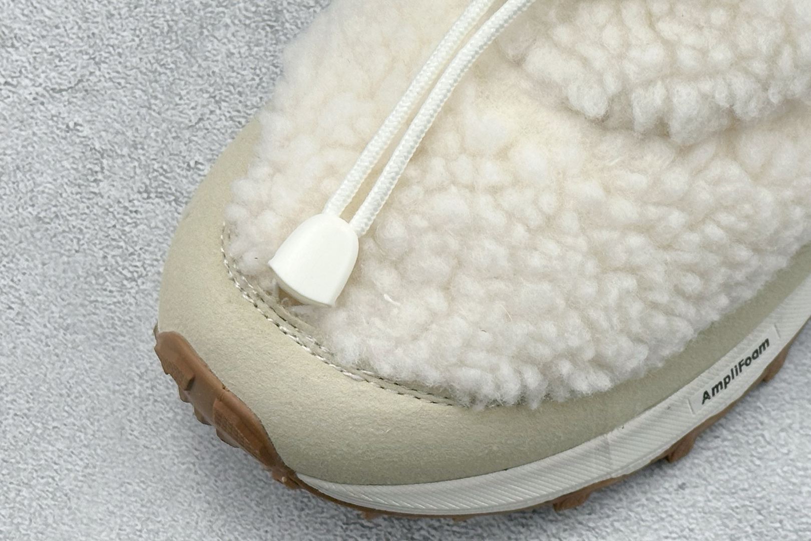 Asics Gel-Sonoma WT 亚瑟士秋冬加绒休闲生活鞋 1203B036-100