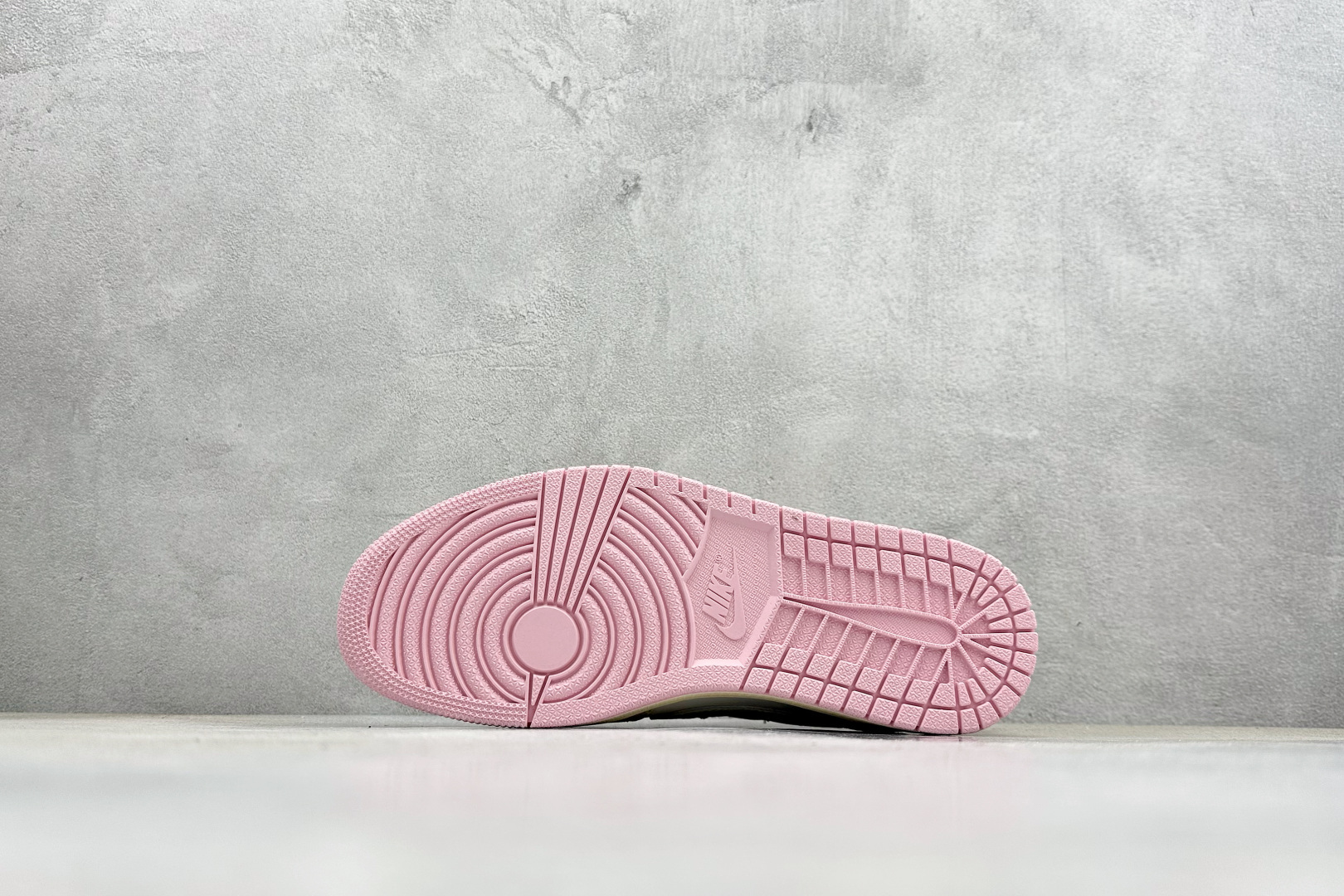 F版Fragment x TS x Air Jordan 1 Low 三方联名低帮倒钩板鞋 IQ7604-101