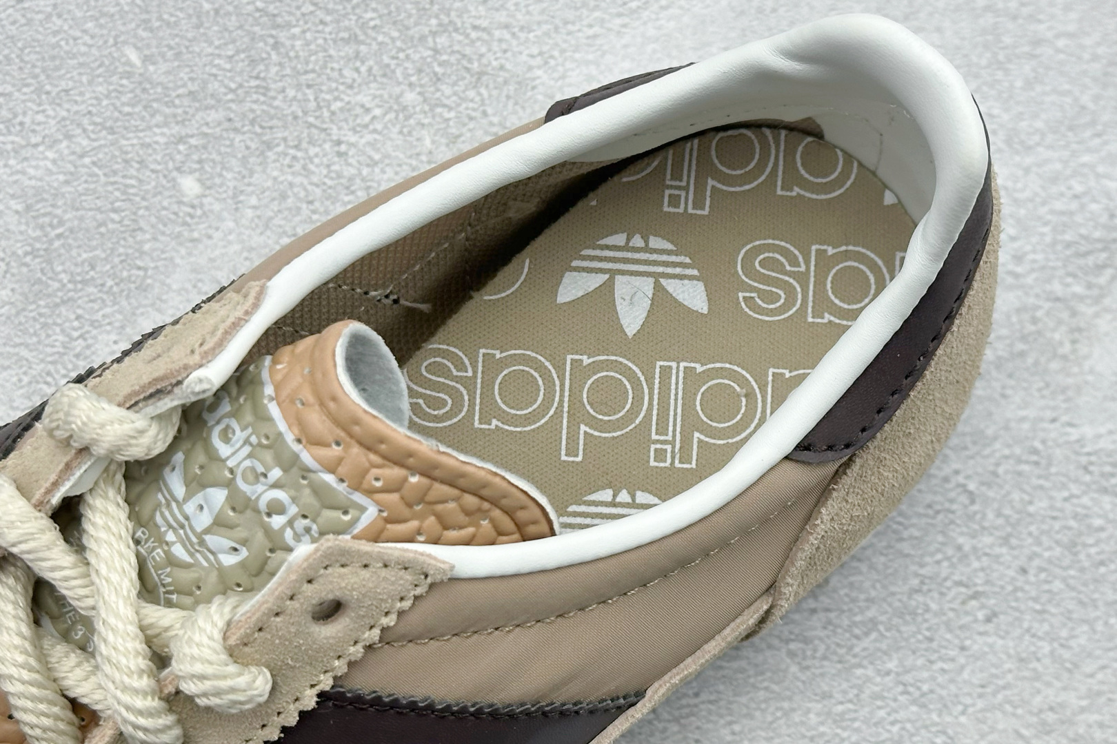 ML版AD Originals SL 72 RS 休闲防滑耐磨低帮板鞋 KK3661