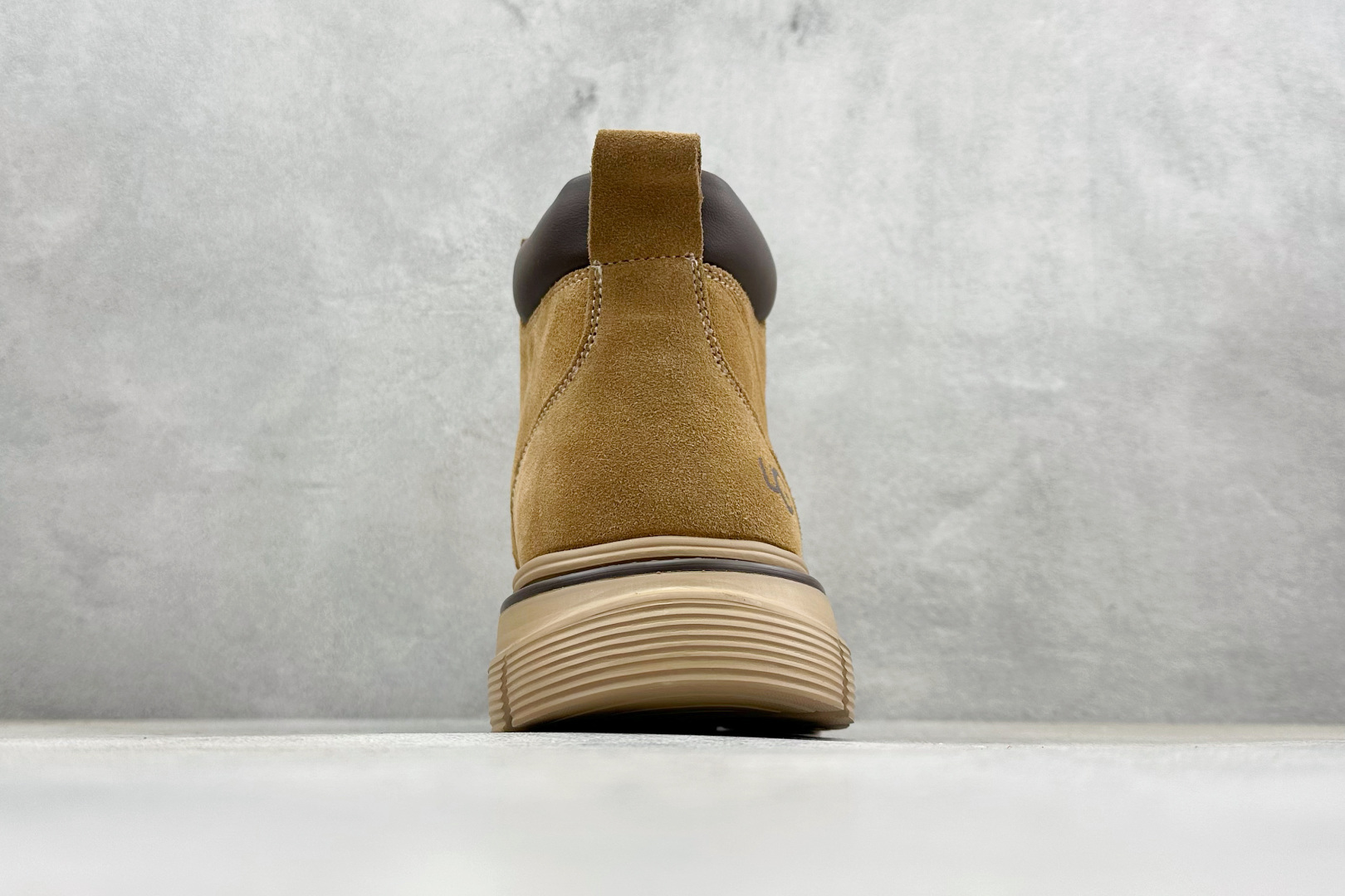 UGGTasman Weather Hybrid 塔斯曼混合系列中帮轻量休闲马丁靴 11909-莆田鞋,莆田鞋货源,高仿鞋,高仿鞋货源,安福档口,莆田高仿鞋,莆田鞋批发,高仿鞋批发,莆田高仿运动鞋,高仿运动鞋,莆田运动鞋 UGGTasman Weather Hybrid 塔斯曼混合系列中帮轻量休闲马丁靴 11909