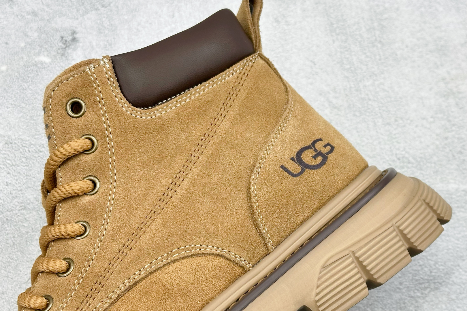 UGGTasman Weather Hybrid 塔斯曼混合系列中帮轻量休闲马丁靴 11909-莆田鞋,莆田鞋货源,高仿鞋,高仿鞋货源,安福档口,莆田高仿鞋,莆田鞋批发,高仿鞋批发,莆田高仿运动鞋,高仿运动鞋,莆田运动鞋 UGGTasman Weather Hybrid 塔斯曼混合系列中帮轻量休闲马丁靴 11909