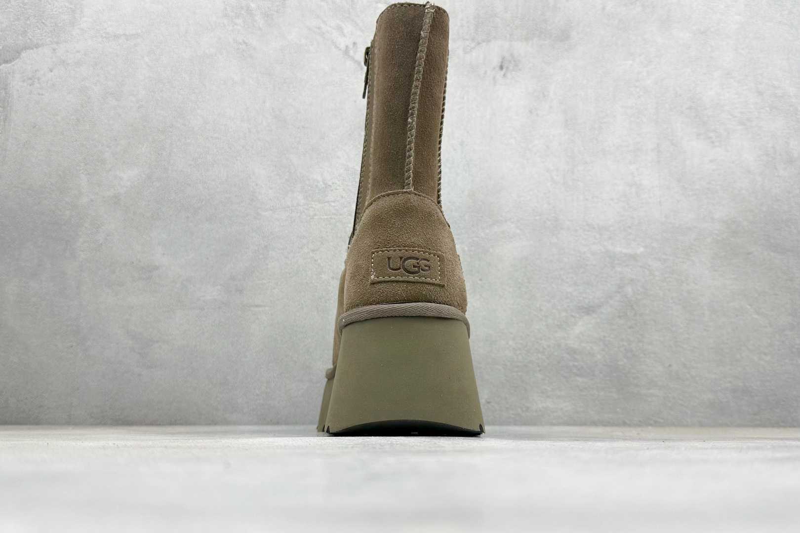 UGG 鱼人厚底铅笔靴 5cm厚底 小红书爆款 广州外贸大厂生产 鞋头到鞋垫真羊皮毛一体 1158313