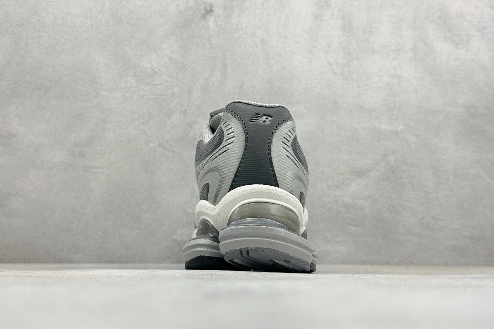 New Balance 2000系列复古老爹风休闲运动慢跑鞋 U20007