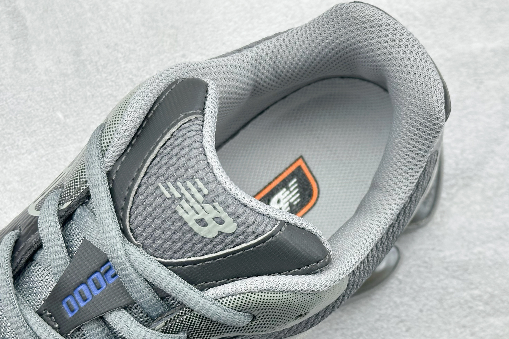 New Balance 2000系列复古老爹风休闲运动慢跑鞋 U20007