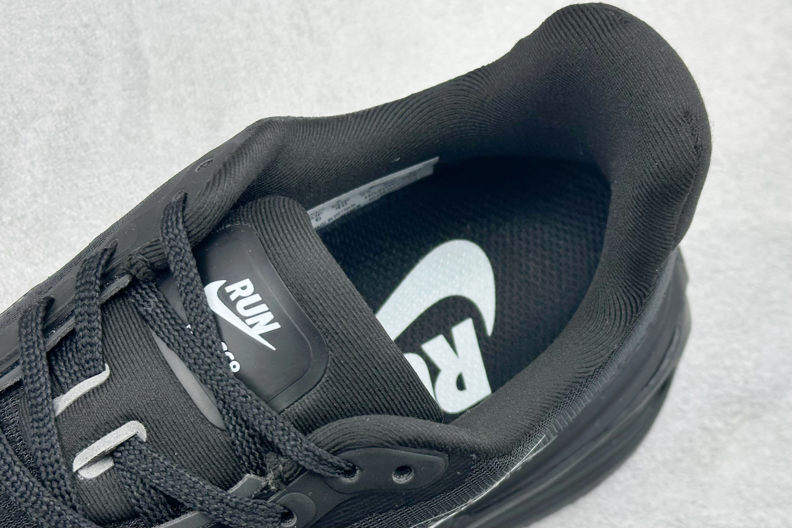 Nike Air Zoom Pegasus Premium 全掌气垫缓震网面运动跑鞋 HQ2050-558