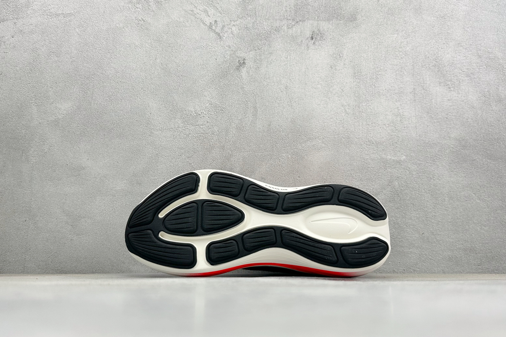 Nike Zoom Vomero 舒适减震防滑 低帮跑步鞋 YC2661-003