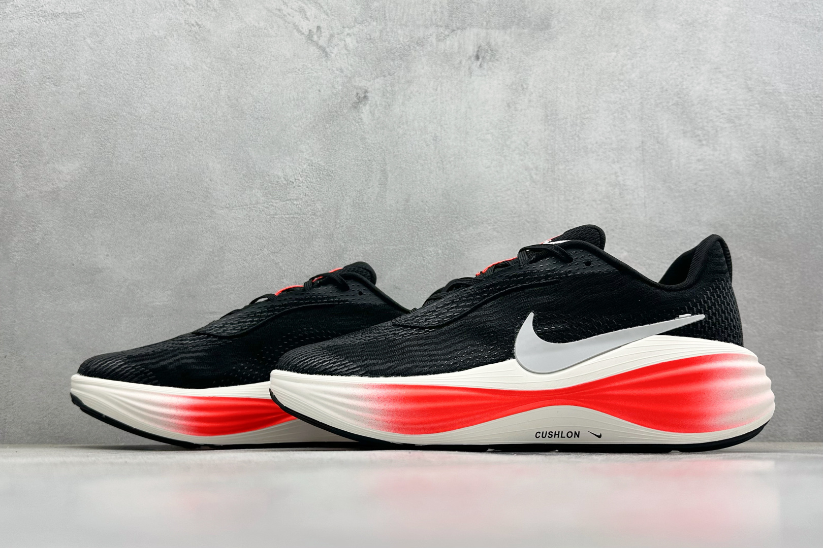 Nike Zoom Vomero 舒适减震防滑 低帮跑步鞋 YC2661-003