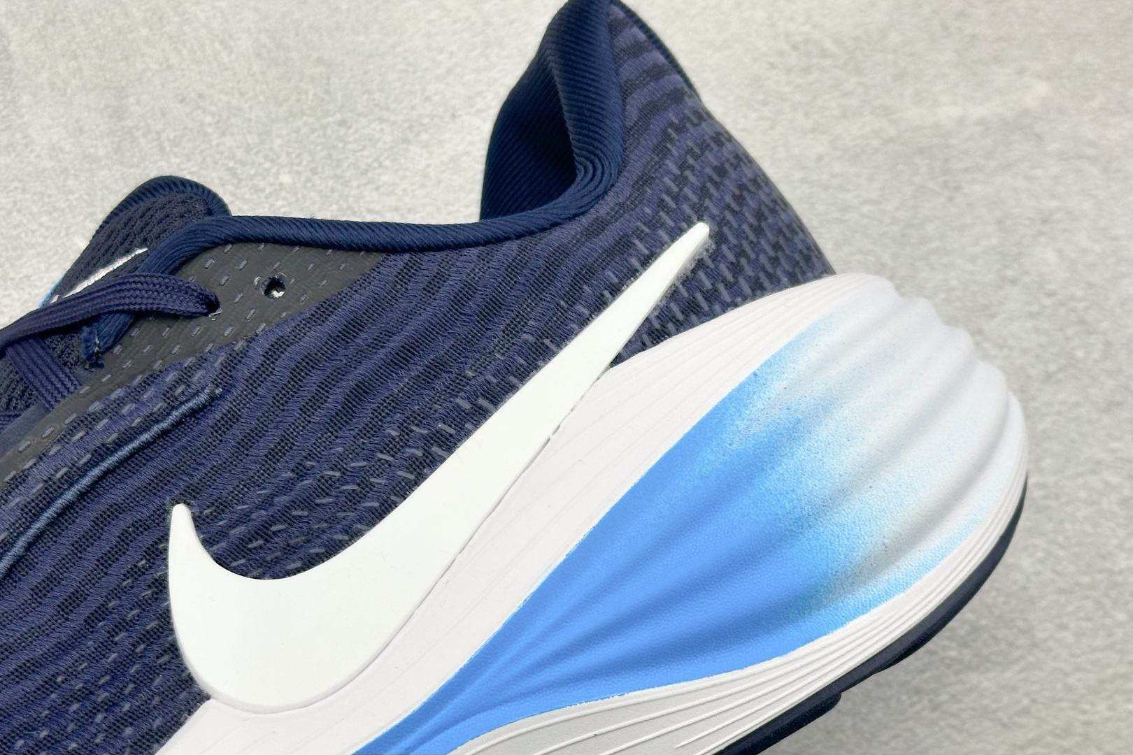 Nike Zoom Vomero 舒适减震防滑 低帮跑步鞋 全掌ReactX泡绵中底 YC2661-004-莆田鞋,莆田鞋货源,高仿鞋,高仿鞋货源,安福档口,莆田高仿鞋,莆田鞋批发,高仿鞋批发,莆田高仿运动鞋,高仿运动鞋,莆田运动鞋 Nike Zoom Vomero 舒适减震防滑 低帮跑步鞋 全掌ReactX泡绵中底 YC2661-004