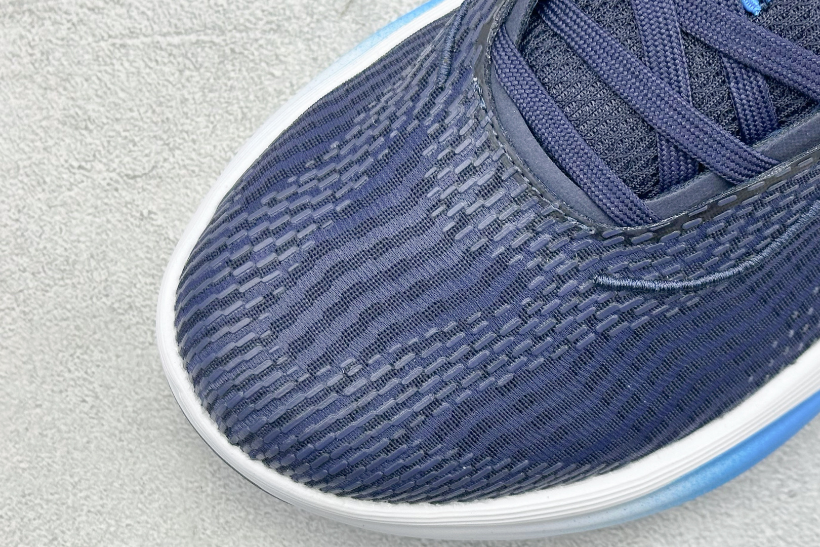 Nike Zoom Vomero 舒适减震防滑 低帮跑步鞋 全掌ReactX泡绵中底 YC2661-004-莆田鞋,莆田鞋货源,高仿鞋,高仿鞋货源,安福档口,莆田高仿鞋,莆田鞋批发,高仿鞋批发,莆田高仿运动鞋,高仿运动鞋,莆田运动鞋 Nike Zoom Vomero 舒适减震防滑 低帮跑步鞋 全掌ReactX泡绵中底 YC2661-004