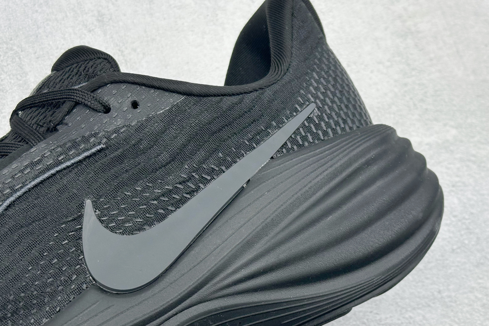 Nike Zoom Vomero 舒适减震防滑 低帮跑步鞋 YC2661-002-莆田鞋,莆田鞋货源,高仿鞋,高仿鞋货源,安福档口,莆田高仿鞋,莆田鞋批发,高仿鞋批发,莆田高仿运动鞋,高仿运动鞋,莆田运动鞋 Nike Zoom Vomero 舒适减震防滑 低帮跑步鞋 YC2661-002