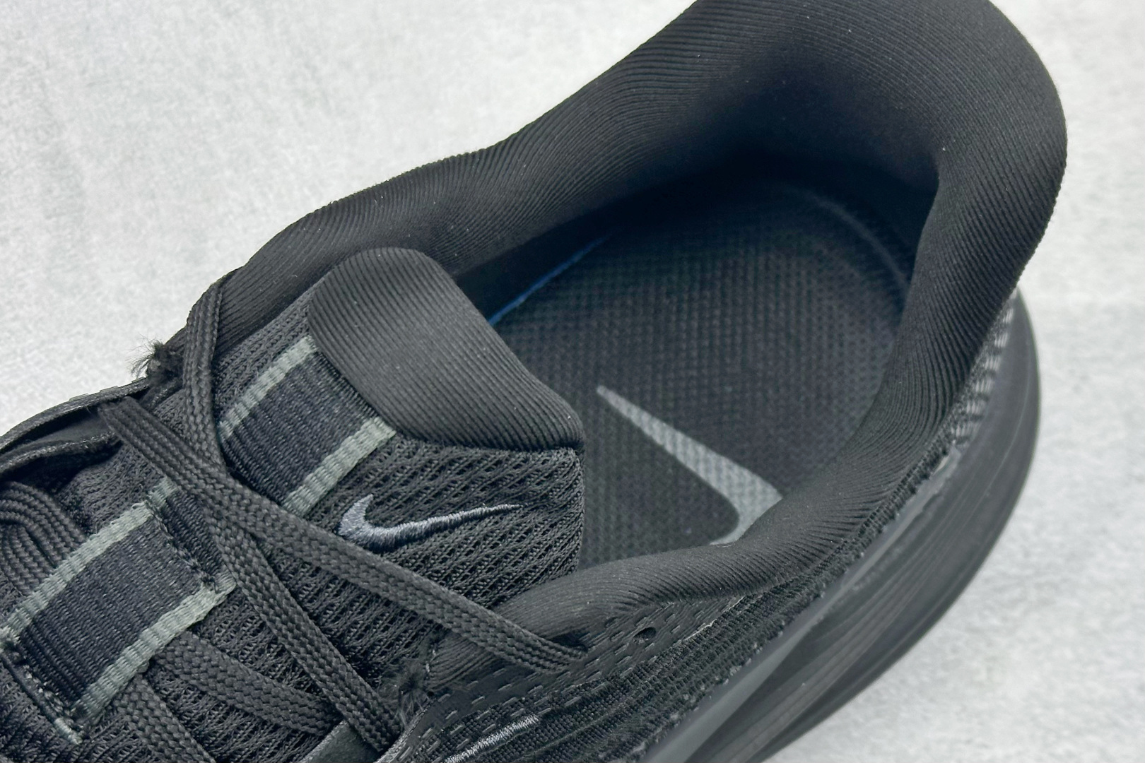 Nike Zoom Vomero 舒适减震防滑 低帮跑步鞋 YC2661-002-莆田鞋,莆田鞋货源,高仿鞋,高仿鞋货源,安福档口,莆田高仿鞋,莆田鞋批发,高仿鞋批发,莆田高仿运动鞋,高仿运动鞋,莆田运动鞋 Nike Zoom Vomero 舒适减震防滑 低帮跑步鞋 YC2661-002