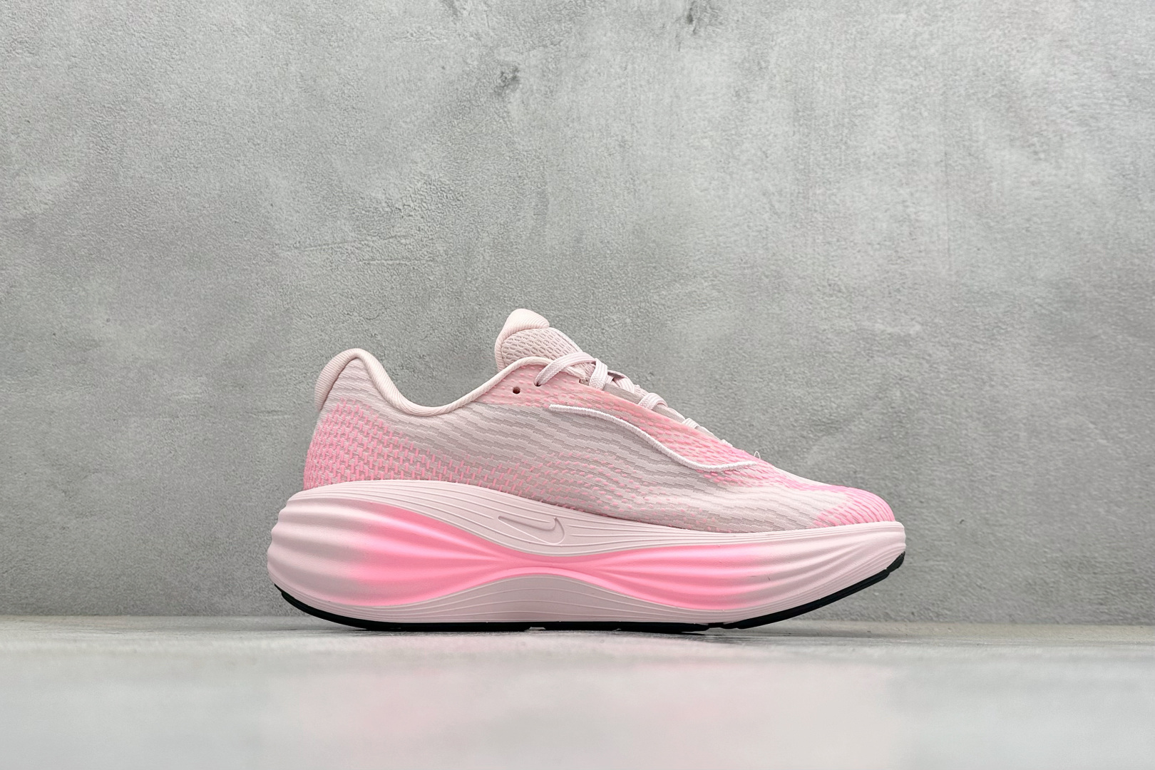 Nike Zoom Vomero 舒适减震防滑 低帮跑步鞋 YC2661-008-莆田鞋,莆田鞋货源,高仿鞋,高仿鞋货源,安福档口,莆田高仿鞋,莆田鞋批发,高仿鞋批发,莆田高仿运动鞋,高仿运动鞋,莆田运动鞋 Nike Zoom Vomero 舒适减震防滑 低帮跑步鞋 YC2661-008