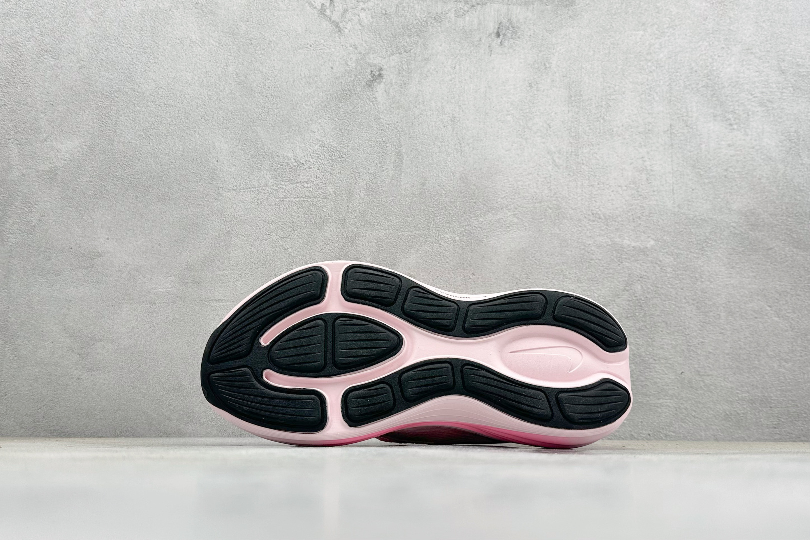 Nike Zoom Vomero 舒适减震防滑 低帮跑步鞋 YC2661-008-莆田鞋,莆田鞋货源,高仿鞋,高仿鞋货源,安福档口,莆田高仿鞋,莆田鞋批发,高仿鞋批发,莆田高仿运动鞋,高仿运动鞋,莆田运动鞋 Nike Zoom Vomero 舒适减震防滑 低帮跑步鞋 YC2661-008