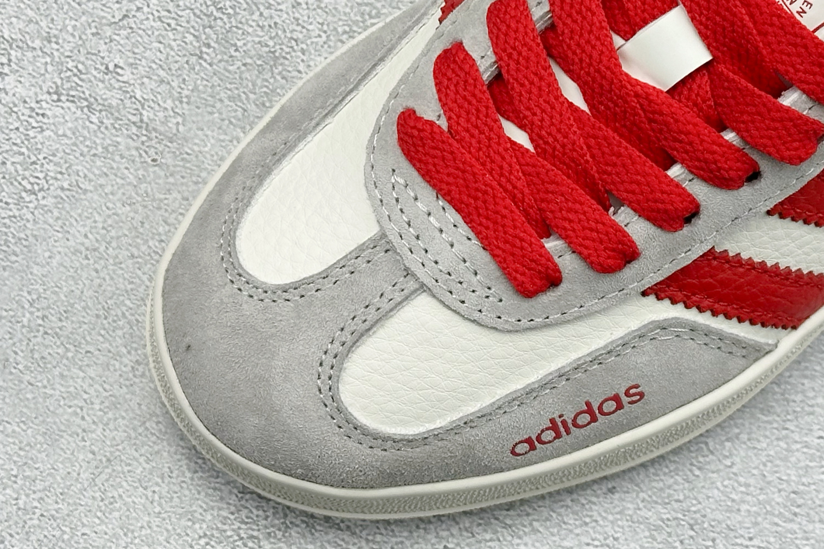 AdidOriginals Gazelle Indoor 联名三叶草复古休闲防滑耐磨低帮板鞋 DD6612