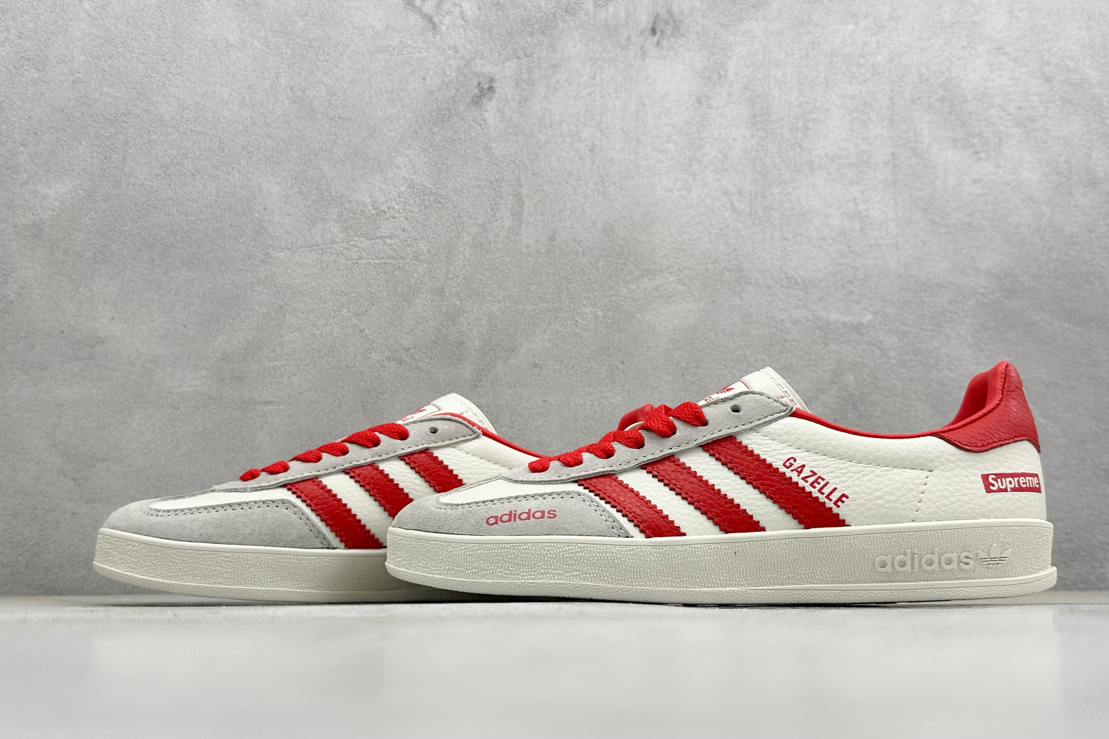 AdidOriginals Gazelle Indoor 联名三叶草复古休闲防滑耐磨低帮板鞋 DD6612