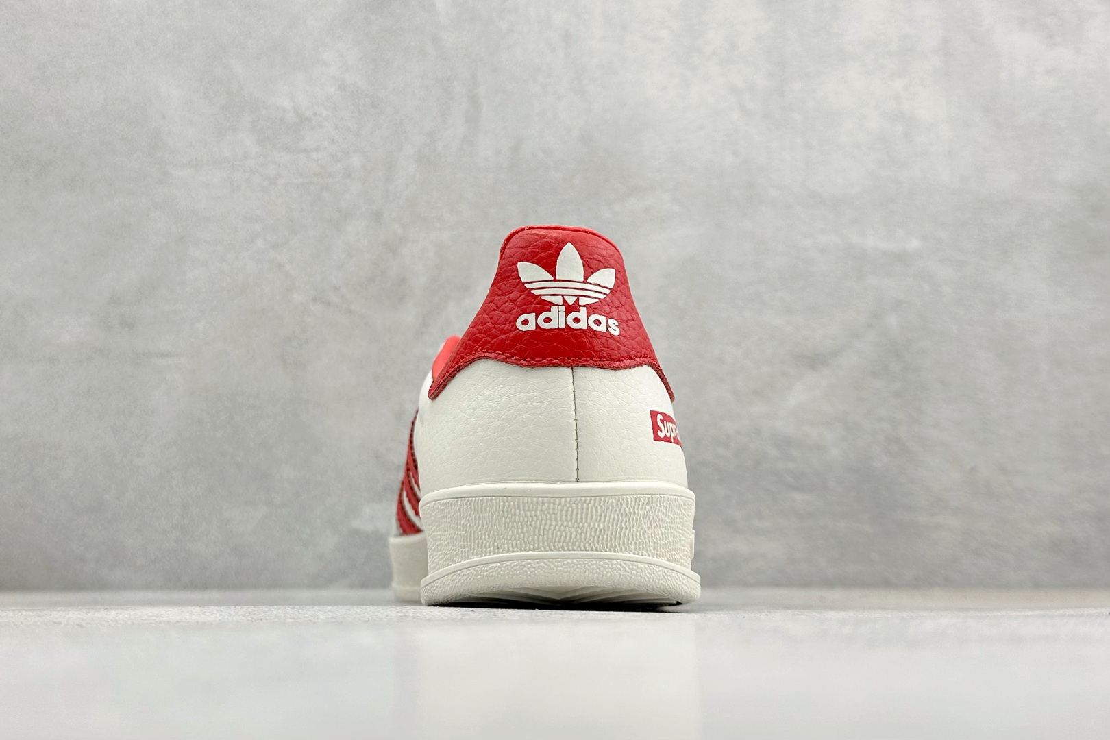 AdidOriginals Gazelle Indoor 联名三叶草复古休闲防滑耐磨低帮板鞋 DD6612