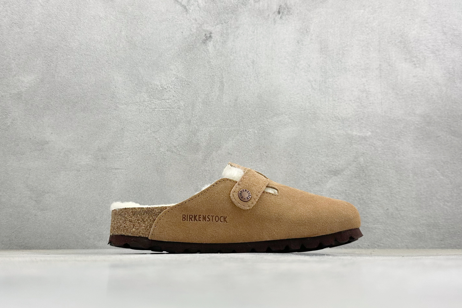 Birkenstock 博肯半拖加绒系列 London-Shearling内里羊毛 1009543-莆田鞋,莆田鞋货源,高仿鞋,高仿鞋货源,安福档口,莆田高仿鞋,莆田鞋批发,高仿鞋批发,莆田高仿运动鞋,高仿运动鞋,莆田运动鞋 Birkenstock 博肯半拖加绒系列 London-Shearling内里羊毛 1009543