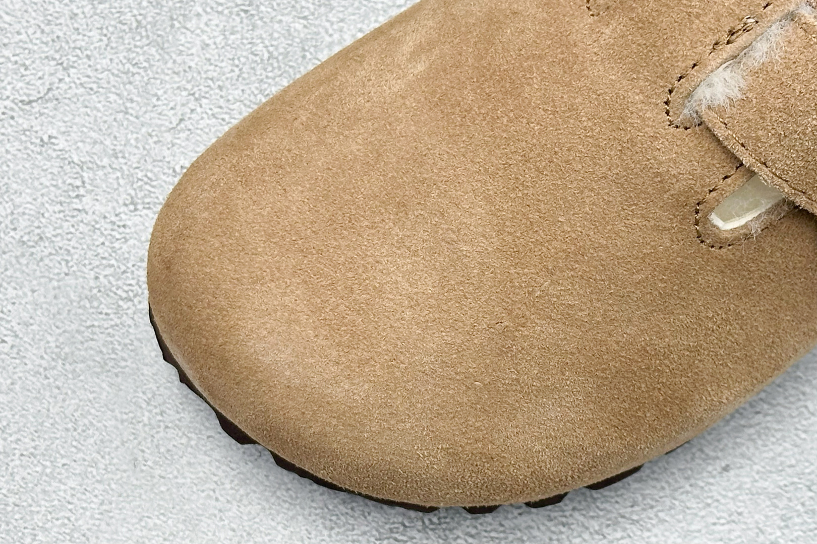 Birkenstock 博肯半拖加绒系列 London-Shearling内里羊毛 1009543-莆田鞋,莆田鞋货源,高仿鞋,高仿鞋货源,安福档口,莆田高仿鞋,莆田鞋批发,高仿鞋批发,莆田高仿运动鞋,高仿运动鞋,莆田运动鞋 Birkenstock 博肯半拖加绒系列 London-Shearling内里羊毛 1009543