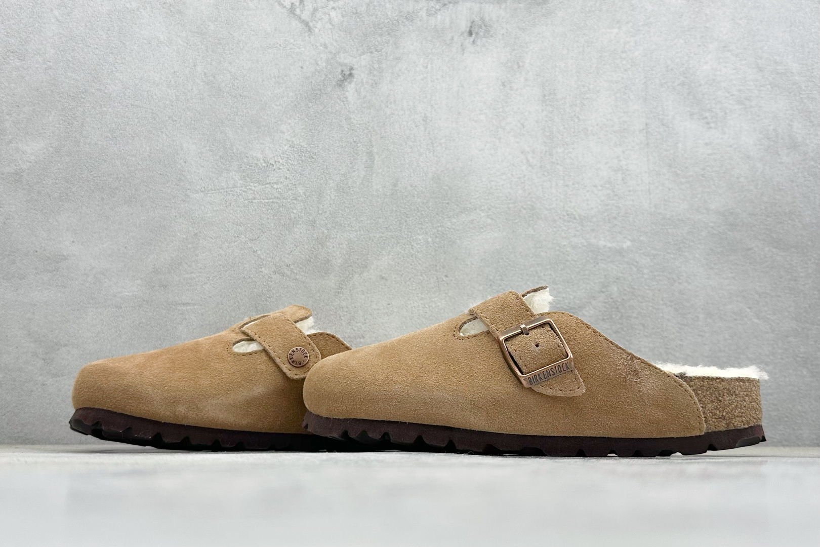 Birkenstock 博肯半拖加绒系列 London-Shearling内里羊毛 1009543-莆田鞋,莆田鞋货源,高仿鞋,高仿鞋货源,安福档口,莆田高仿鞋,莆田鞋批发,高仿鞋批发,莆田高仿运动鞋,高仿运动鞋,莆田运动鞋 Birkenstock 博肯半拖加绒系列 London-Shearling内里羊毛 1009543