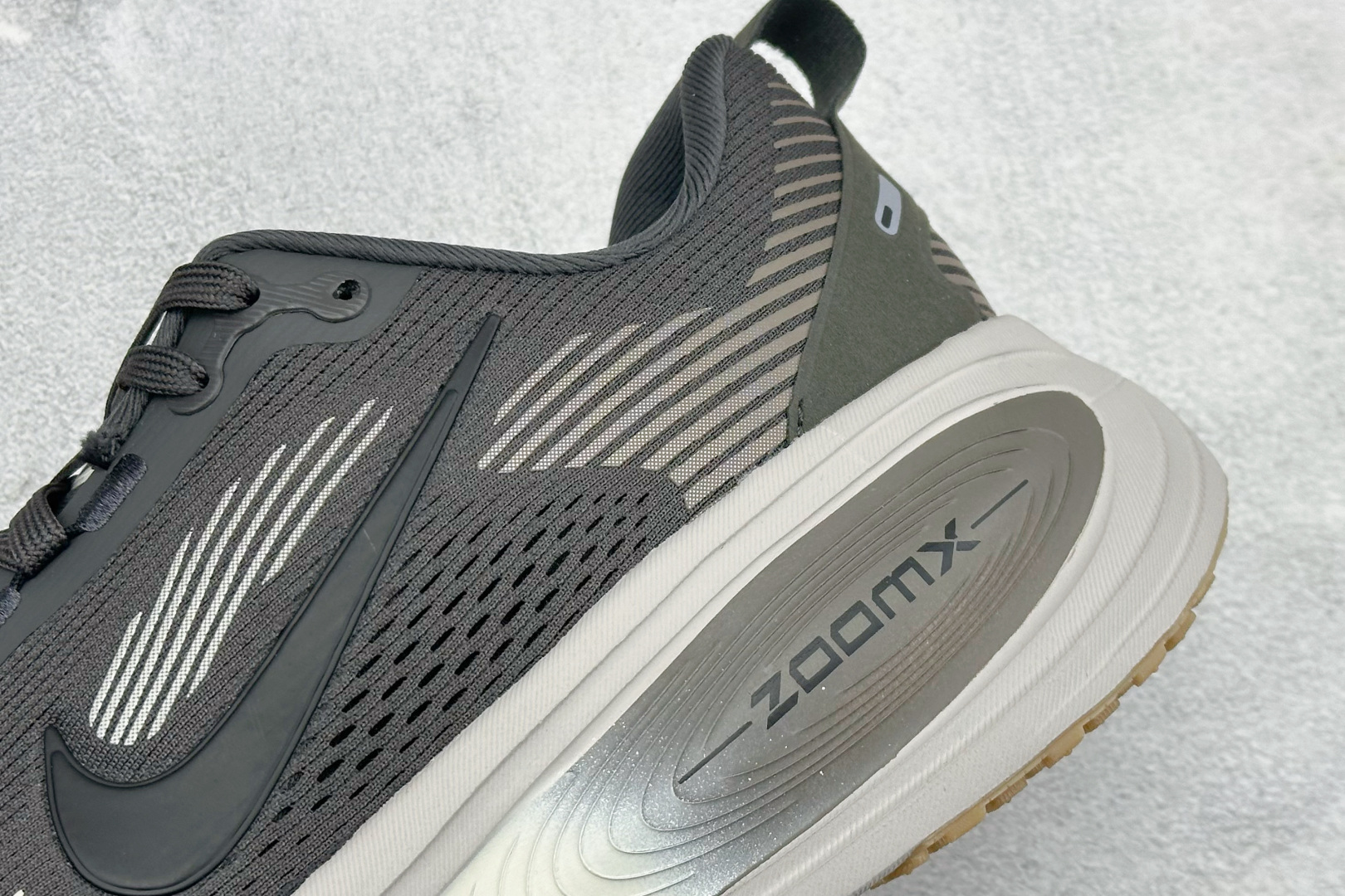 RS版 NK Zoom VOMERO 18 网面透气轻量跑鞋外贸专供订单 原厂折返国内销售 国外专柜标准