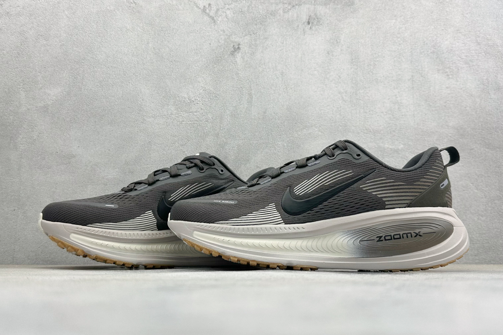 RS版 NK Zoom VOMERO 18 网面透气轻量跑鞋外贸专供订单 原厂折返国内销售 国外专柜标准