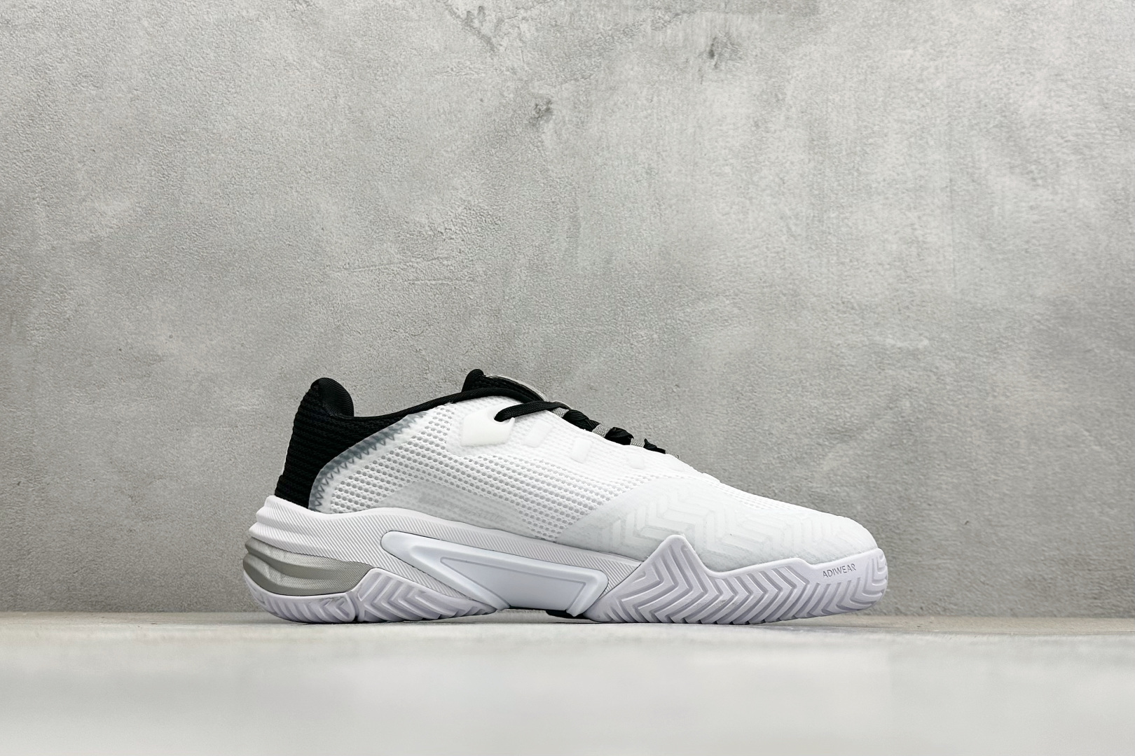 AdidBarricade 13 M Leather 低帮网球老爹风复古缓震休闲运动慢跑鞋 IF0465