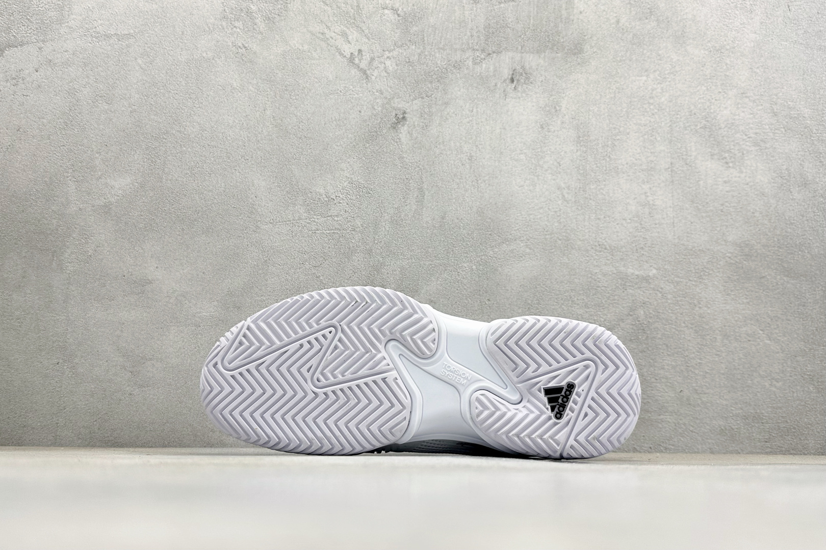 AdidBarricade 13 M Leather 低帮网球老爹风复古缓震休闲运动慢跑鞋 IF0465