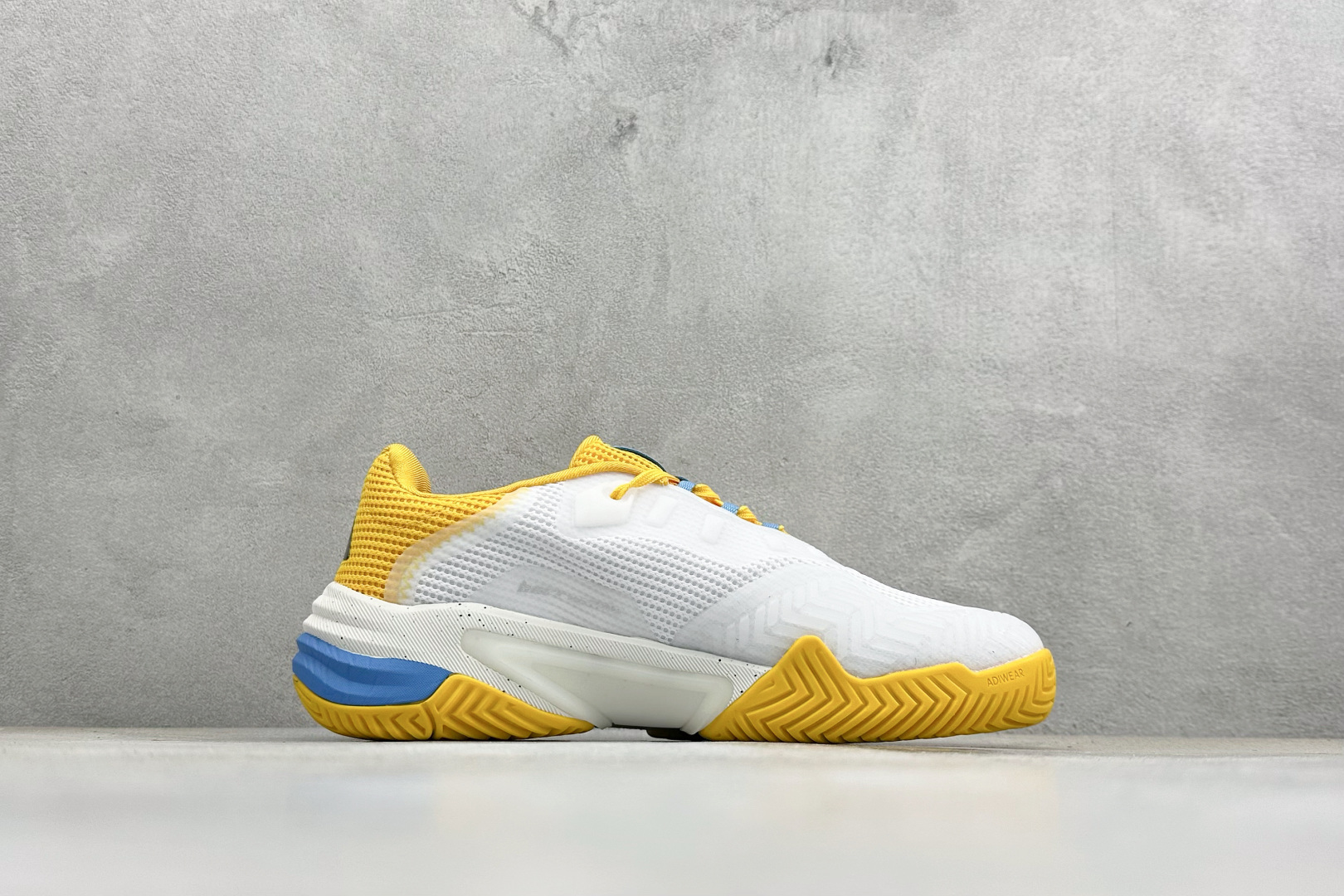 AdidBarricade 13 M Leather 低帮网球老爹风复古缓震休闲运动慢跑鞋 IF0410