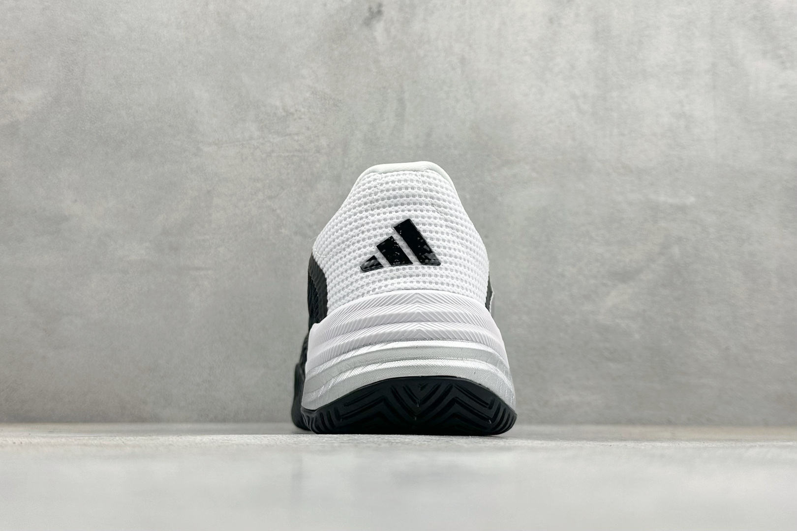 AdidBarricade 13 M Leather 低帮网球老爹风复古缓震休闲运动慢跑鞋 IF0466