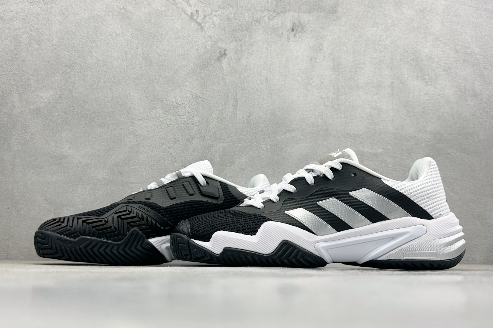 AdidBarricade 13 M Leather 低帮网球老爹风复古缓震休闲运动慢跑鞋 IF0466