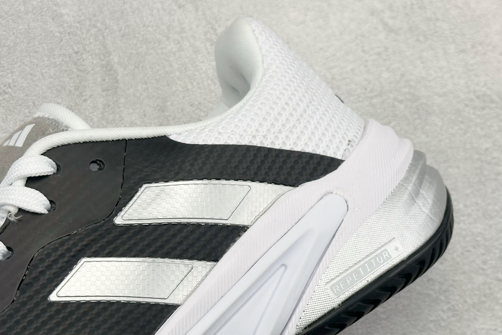 AdidBarricade 13 M Leather 低帮网球老爹风复古缓震休闲运动慢跑鞋 IF0466