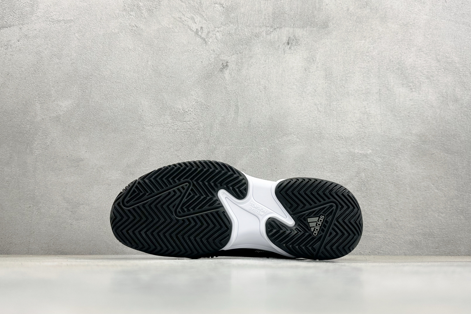 AdidBarricade 13 M Leather 低帮网球老爹风复古缓震休闲运动慢跑鞋 IF0466