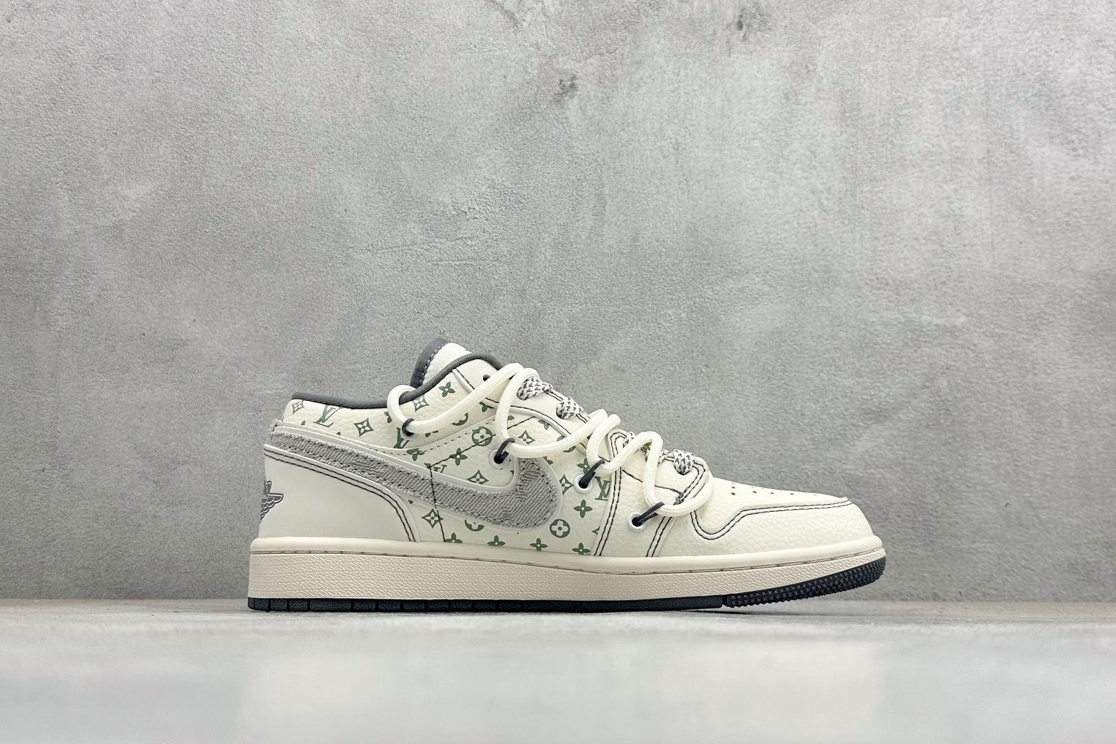 Air Jordan 1 Low AJ1 乔1 Lv联名 高端定制 低帮复古篮球鞋 YX5066-357-莆田鞋,莆田鞋货源,高仿鞋,高仿鞋货源,安福档口,莆田高仿鞋,莆田鞋批发,高仿鞋批发,莆田高仿运动鞋,高仿运动鞋,莆田运动鞋 Air Jordan 1 Low AJ1 乔1 Lv联名 高端定制 低帮复古篮球鞋 YX5066-357