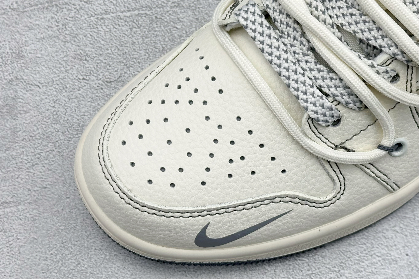 Air Jordan 1 Low AJ1 乔1 Lv联名 高端定制 低帮复古篮球鞋 YX5066-357-莆田鞋,莆田鞋货源,高仿鞋,高仿鞋货源,安福档口,莆田高仿鞋,莆田鞋批发,高仿鞋批发,莆田高仿运动鞋,高仿运动鞋,莆田运动鞋 Air Jordan 1 Low AJ1 乔1 Lv联名 高端定制 低帮复古篮球鞋 YX5066-357