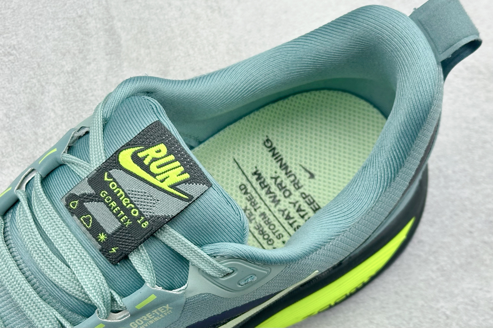 FS版Nike Air Zoom Vomero 18 GTX 缓震休闲跑鞋 HQ7001-300