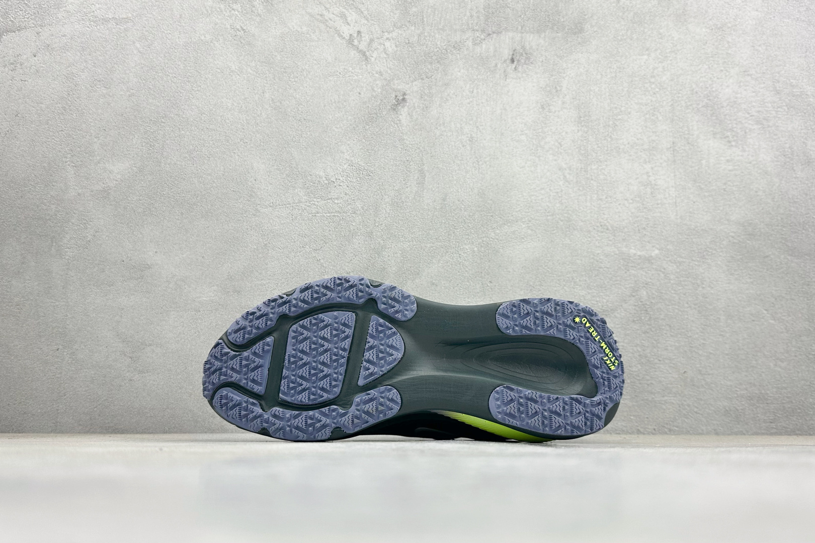 FS版Nike Air Zoom Vomero 18 GTX 缓震休闲跑鞋 HQ7001-300