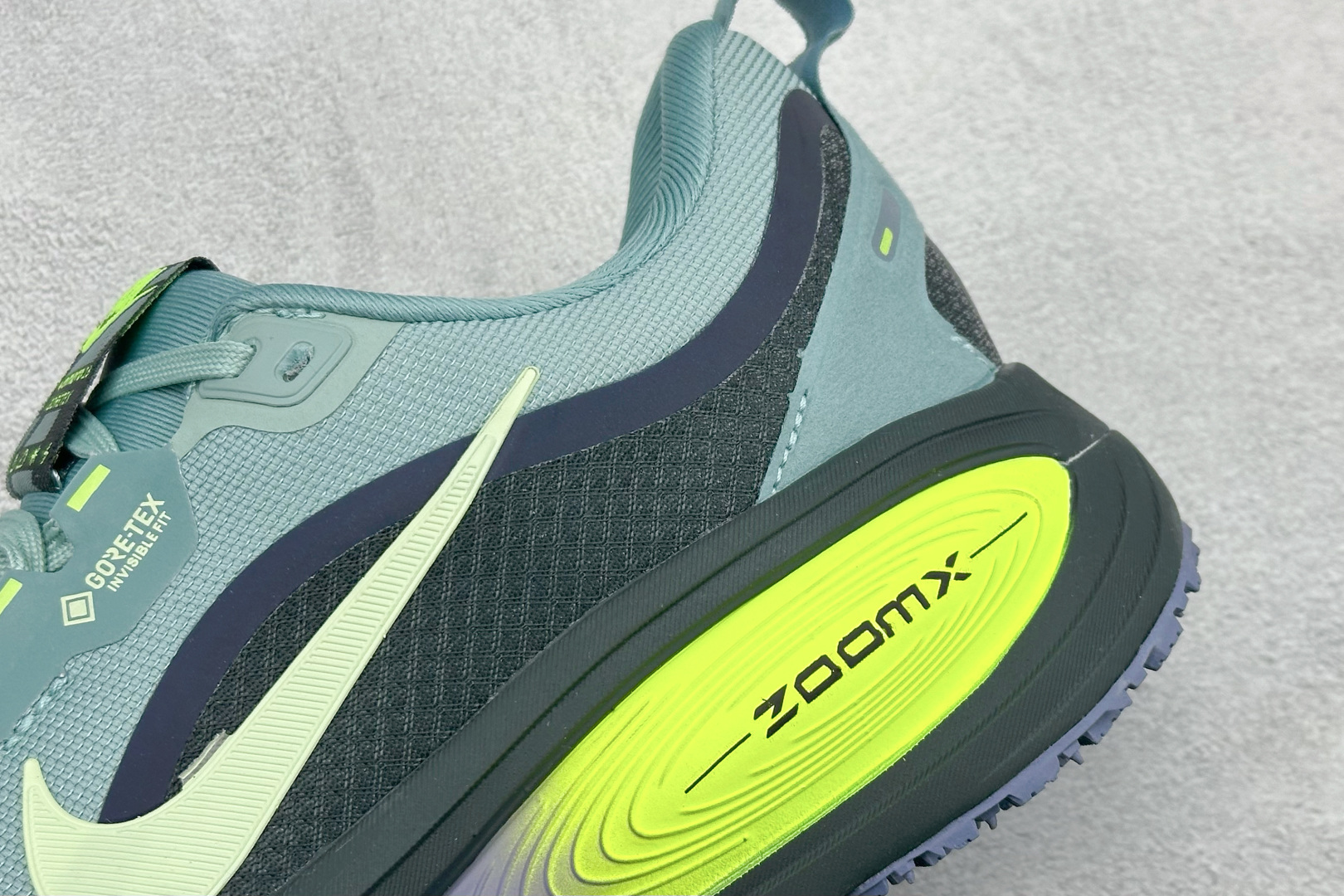 FS版Nike Air Zoom Vomero 18 GTX 缓震休闲跑鞋 HQ7001-300