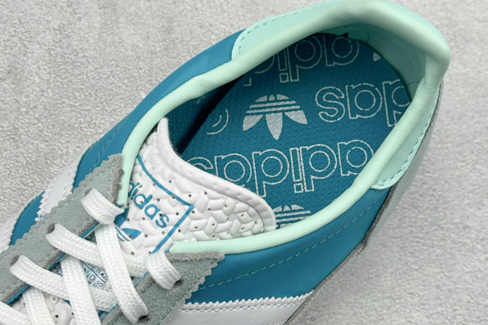 ML版AD Originals SL 72 RS 休闲防滑耐磨低帮板鞋 JI0199