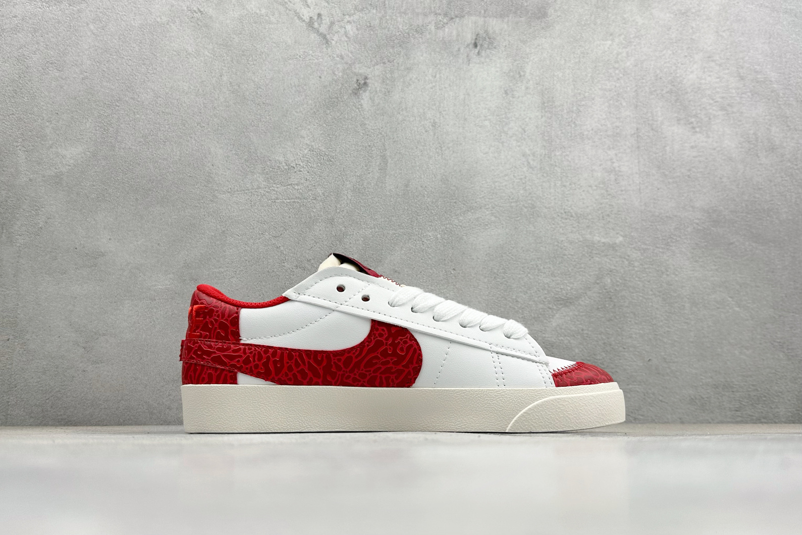 PG版Nike Blazer low 77 JUMBO 马年限定开括者大勾低帮休闲板鞋 DN2158-103-莆田鞋,莆田鞋货源,高仿鞋,高仿鞋货源,安福档口,莆田高仿鞋,莆田鞋批发,高仿鞋批发,莆田高仿运动鞋,高仿运动鞋,莆田运动鞋 PG版Nike Blazer low 77 JUMBO 马年限定开括者大勾低帮休闲板鞋 DN2158-103