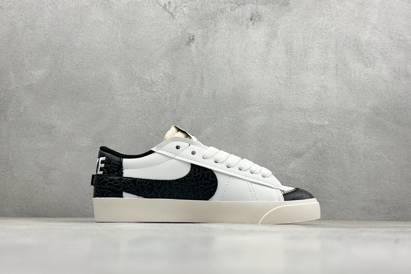 PG版Nike Blazer low 77 JUMBO 马年限定开括者大勾低帮休闲板鞋 DN2158-102