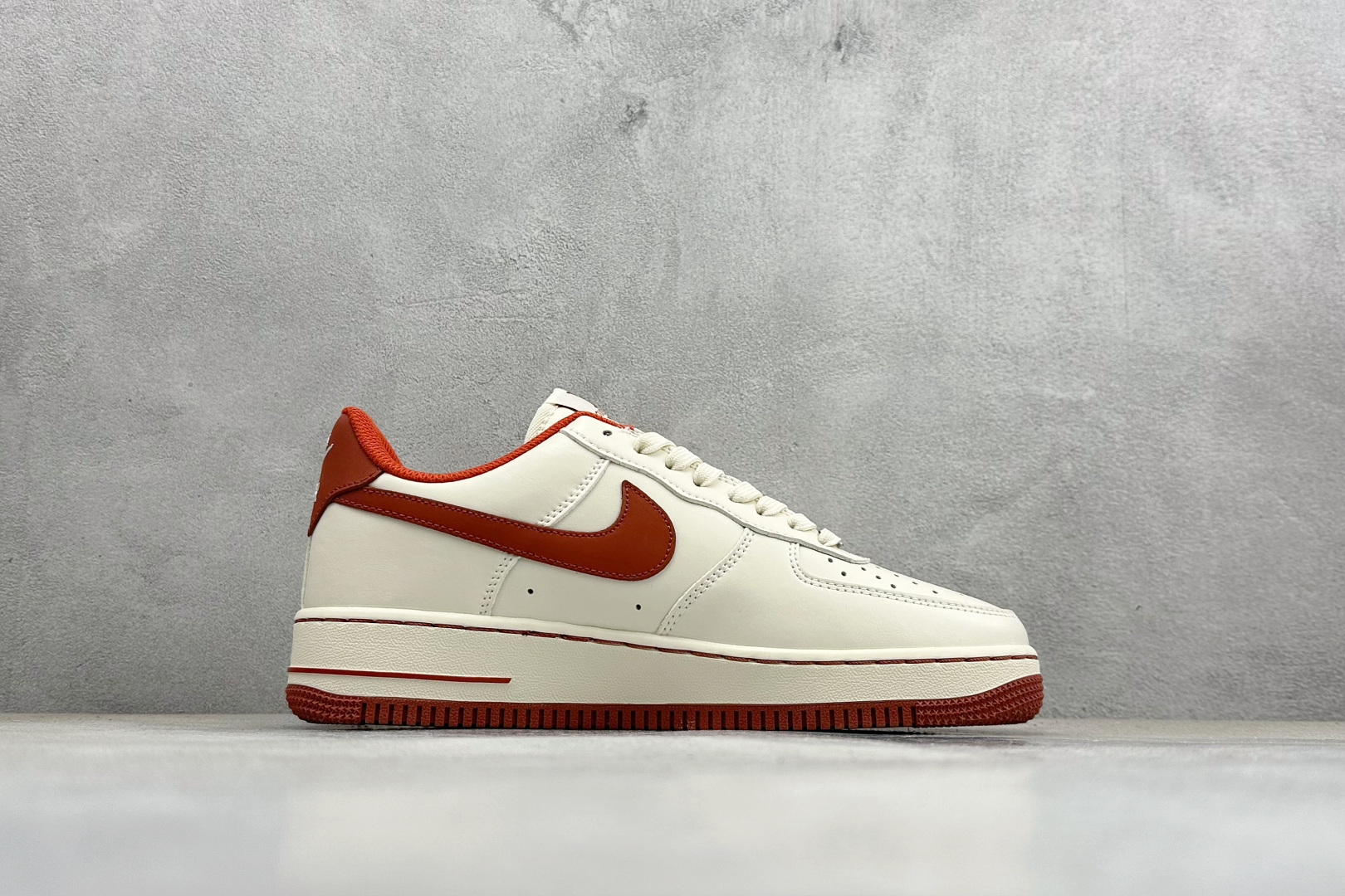 SC版NIke Air Force 1 '07 Low “LV联名--枫红雅白” 空军一号低帮 运动鞋 NH0601-588