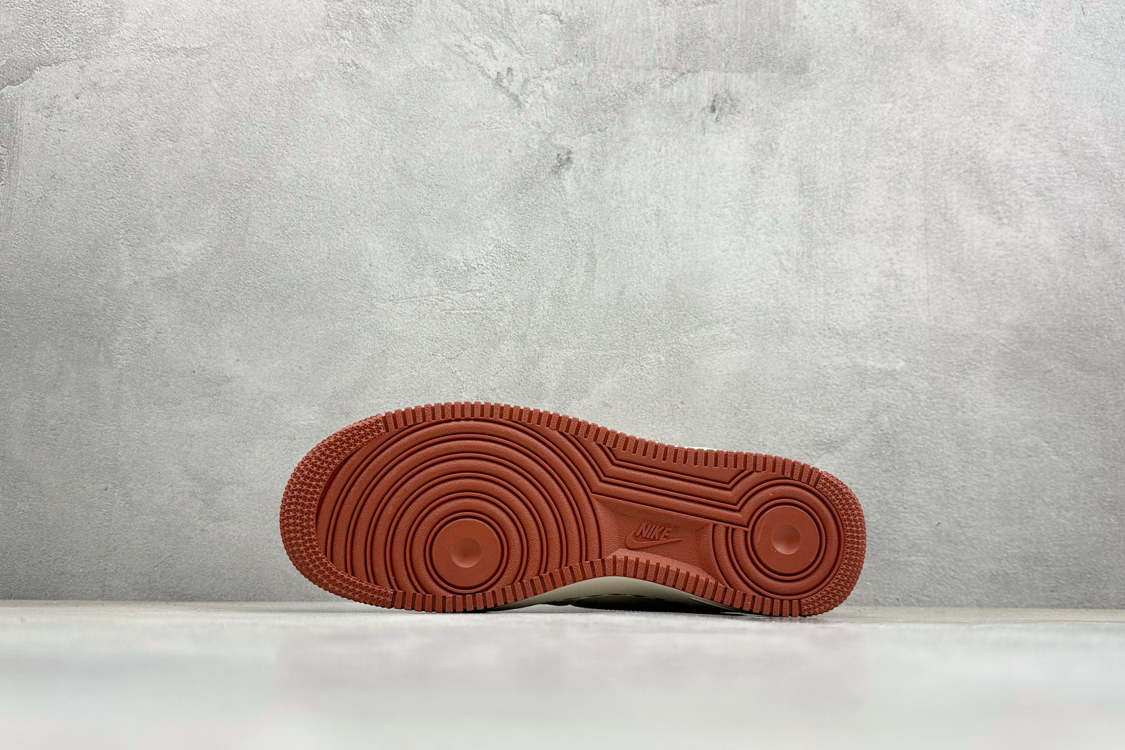 SC版NIke Air Force 1 '07 Low “LV联名--枫红雅白” 空军一号低帮 运动鞋 NH0601-588