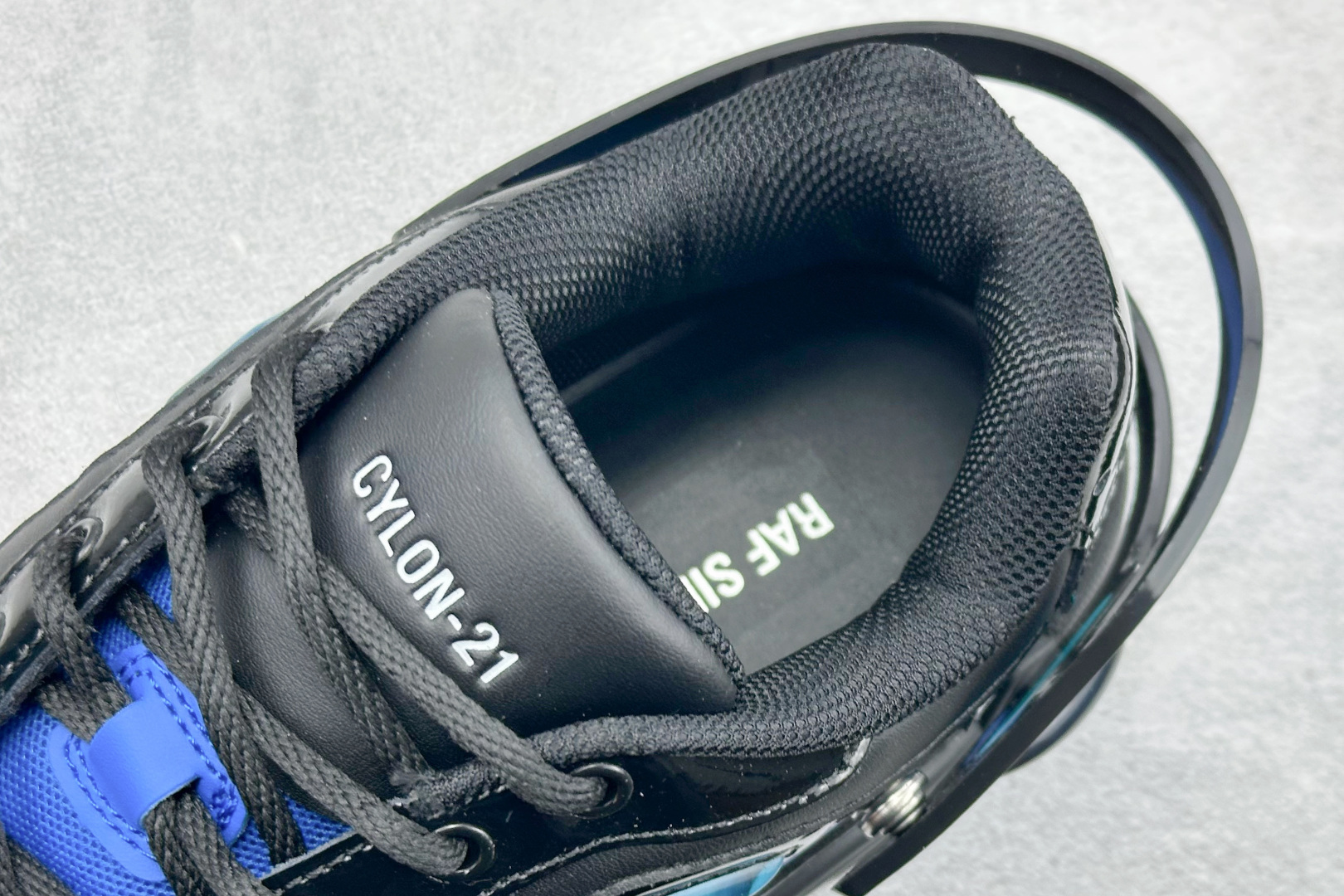 RAF SIMONS Cylon-21 织物皮革 圆头系带 低帮 生活休闲鞋 HR740010L