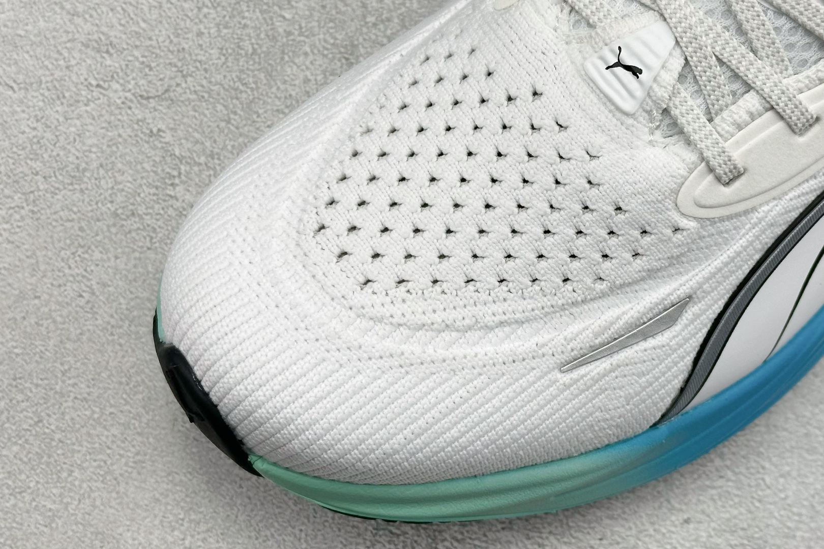 270 PUMA彪马Magnify Nitro 3 舒适百搭经典低帮跑步鞋 311046-04