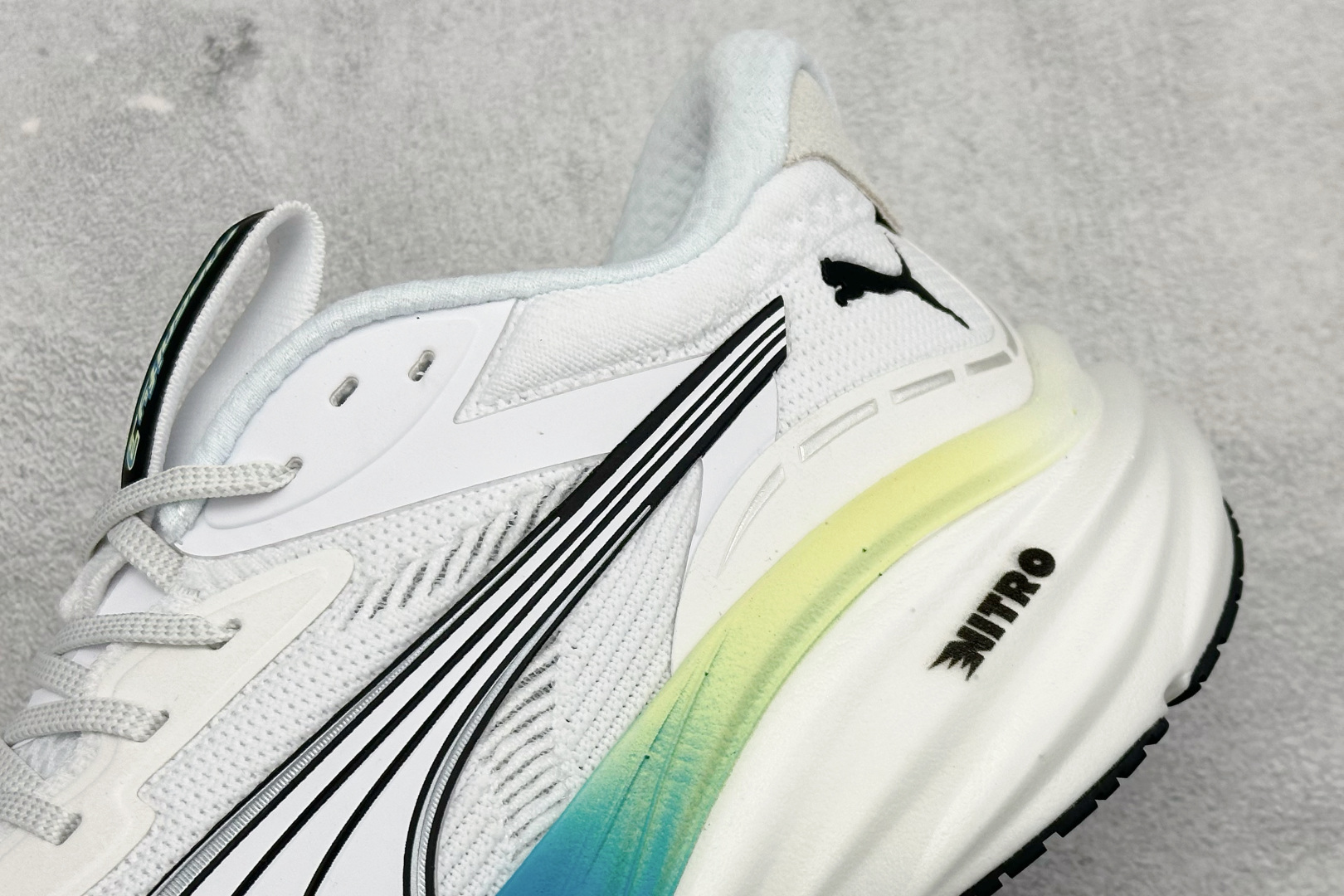 270 PUMA彪马Magnify Nitro 3 舒适百搭经典低帮跑步鞋 311046-04