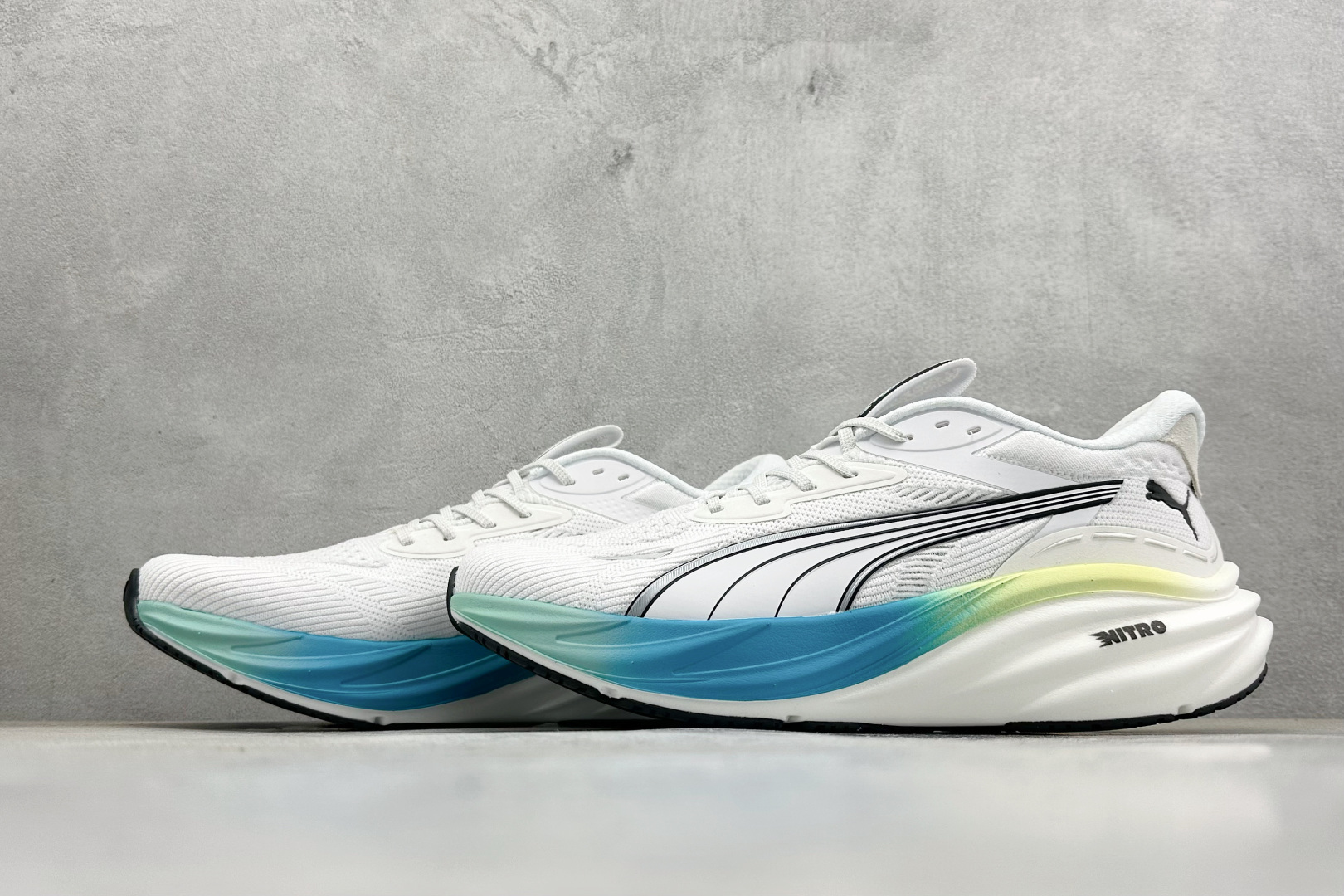 270 PUMA彪马Magnify Nitro 3 舒适百搭经典低帮跑步鞋 311046-04