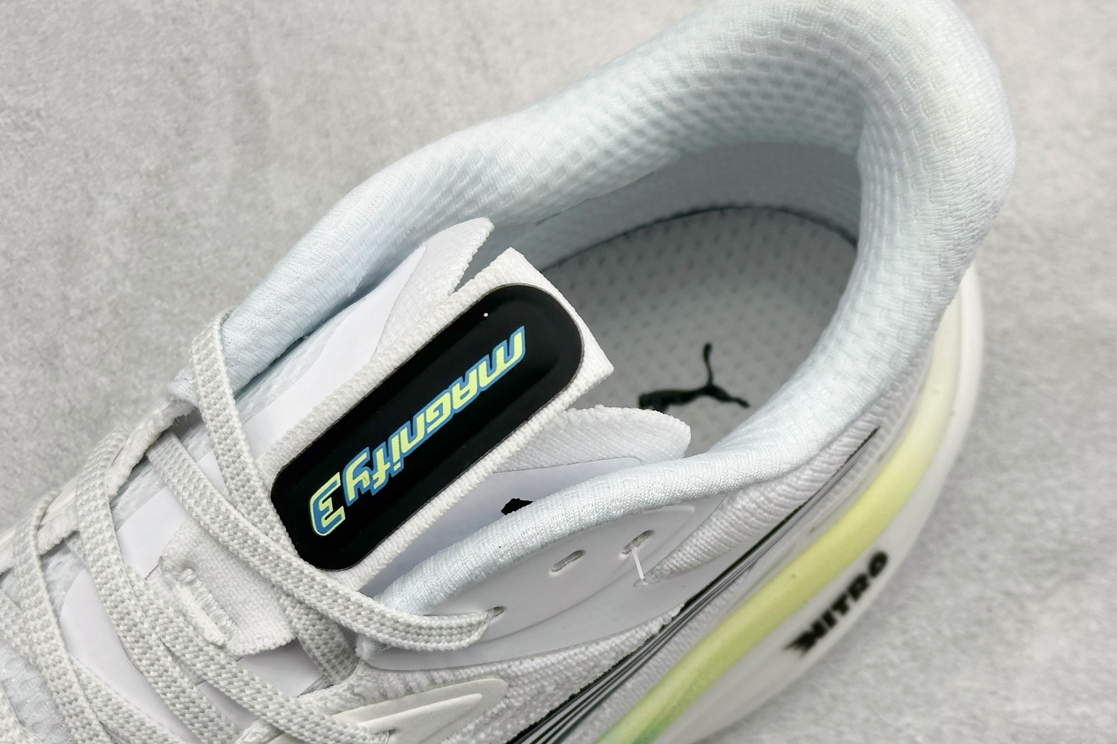 270 PUMA彪马Magnify Nitro 3 舒适百搭经典低帮跑步鞋 311046-04