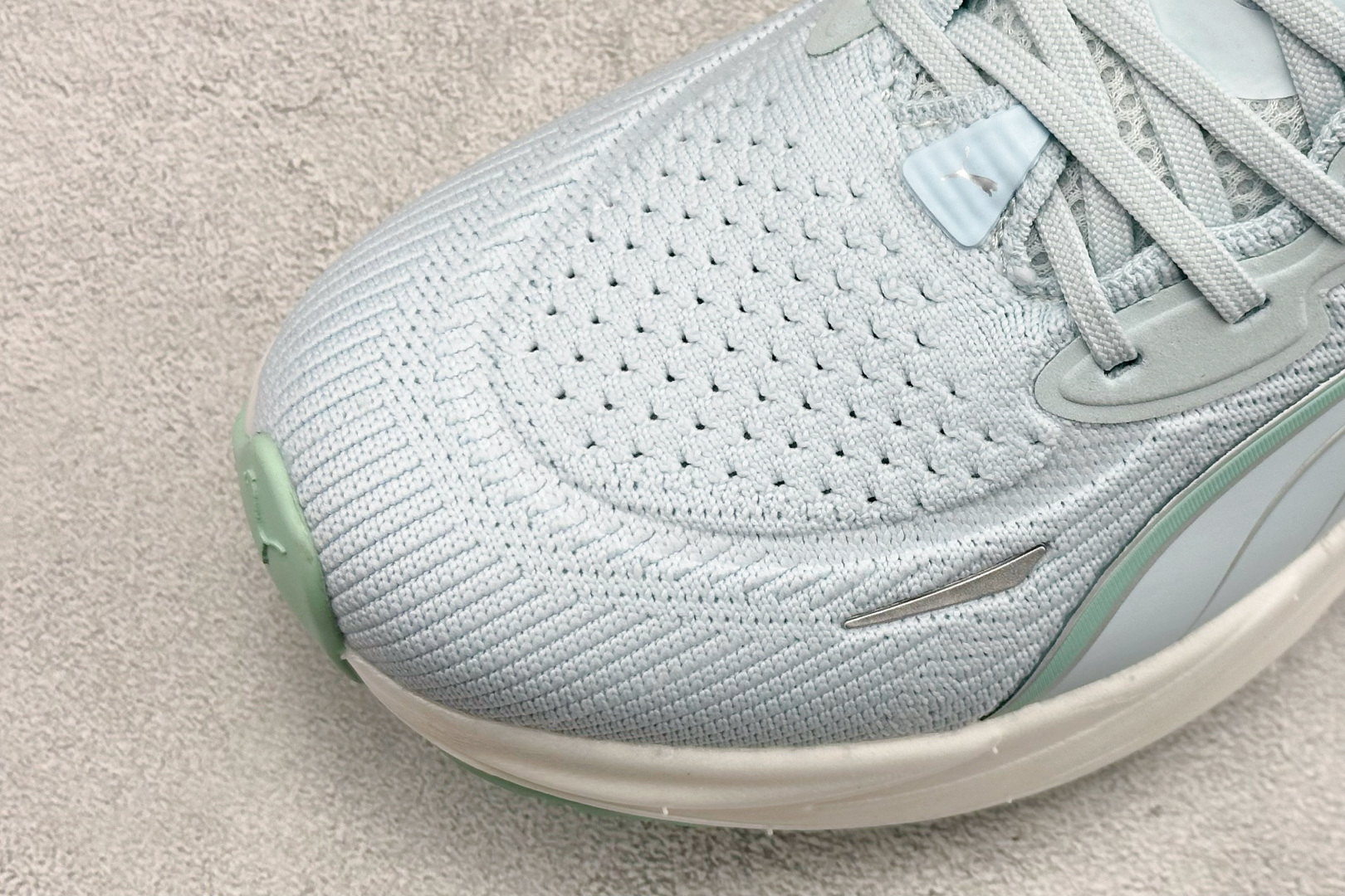 270 PUMA彪马Magnify Nitro 3 舒适百搭经典低帮跑步鞋 311047-04