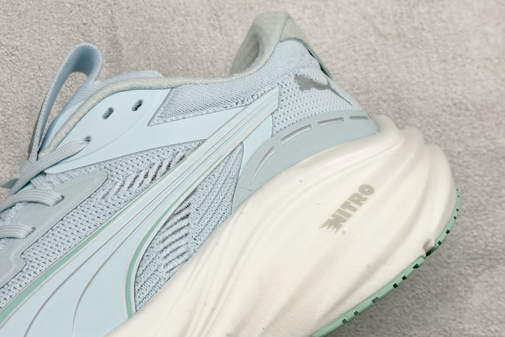 270 PUMA彪马Magnify Nitro 3 舒适百搭经典低帮跑步鞋 311047-04