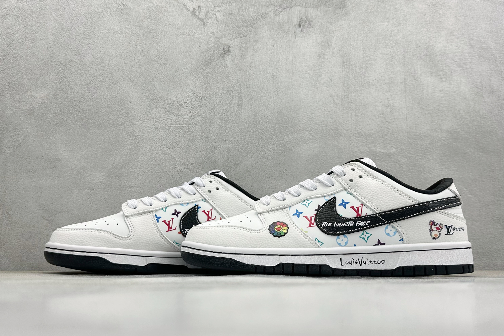 Nike SB Dunk Low“LV联名——白黑” 高端定制 低帮休闲板鞋 YF9511-908